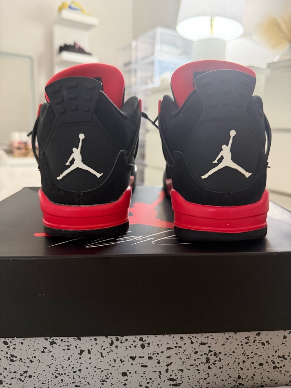 Red thunder Jordan 4 GS - Picture 4 of 4